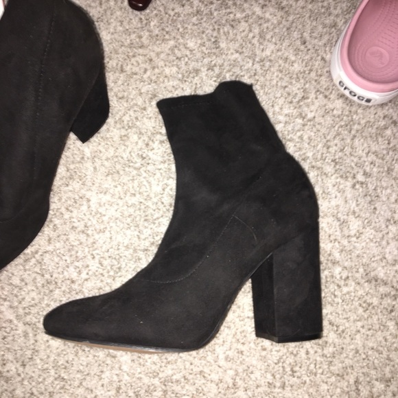 Black Velvet Heels - Picture 4 of 6